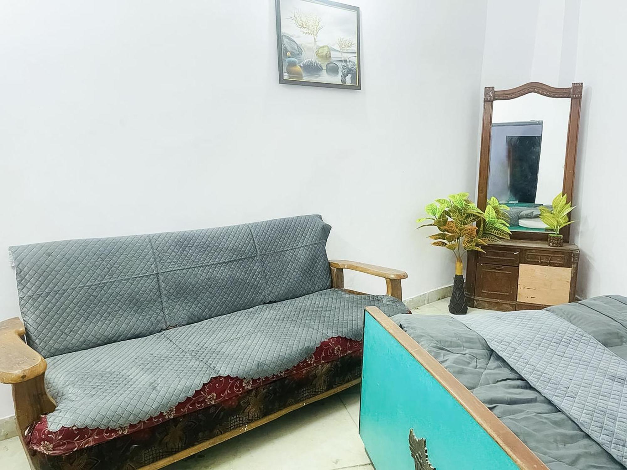 Aura-malviya Nagar 3*