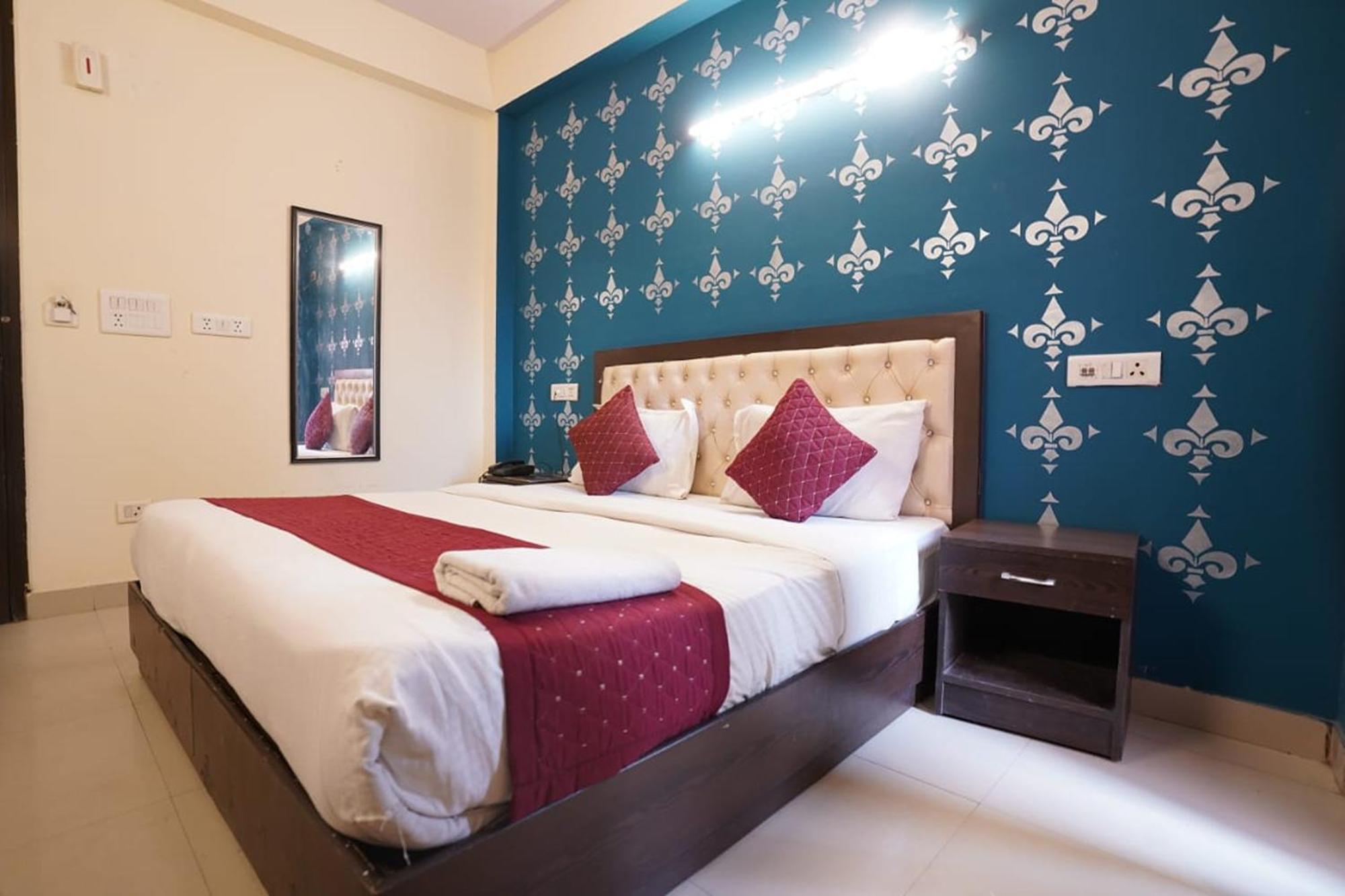Hotel Tourist Palace