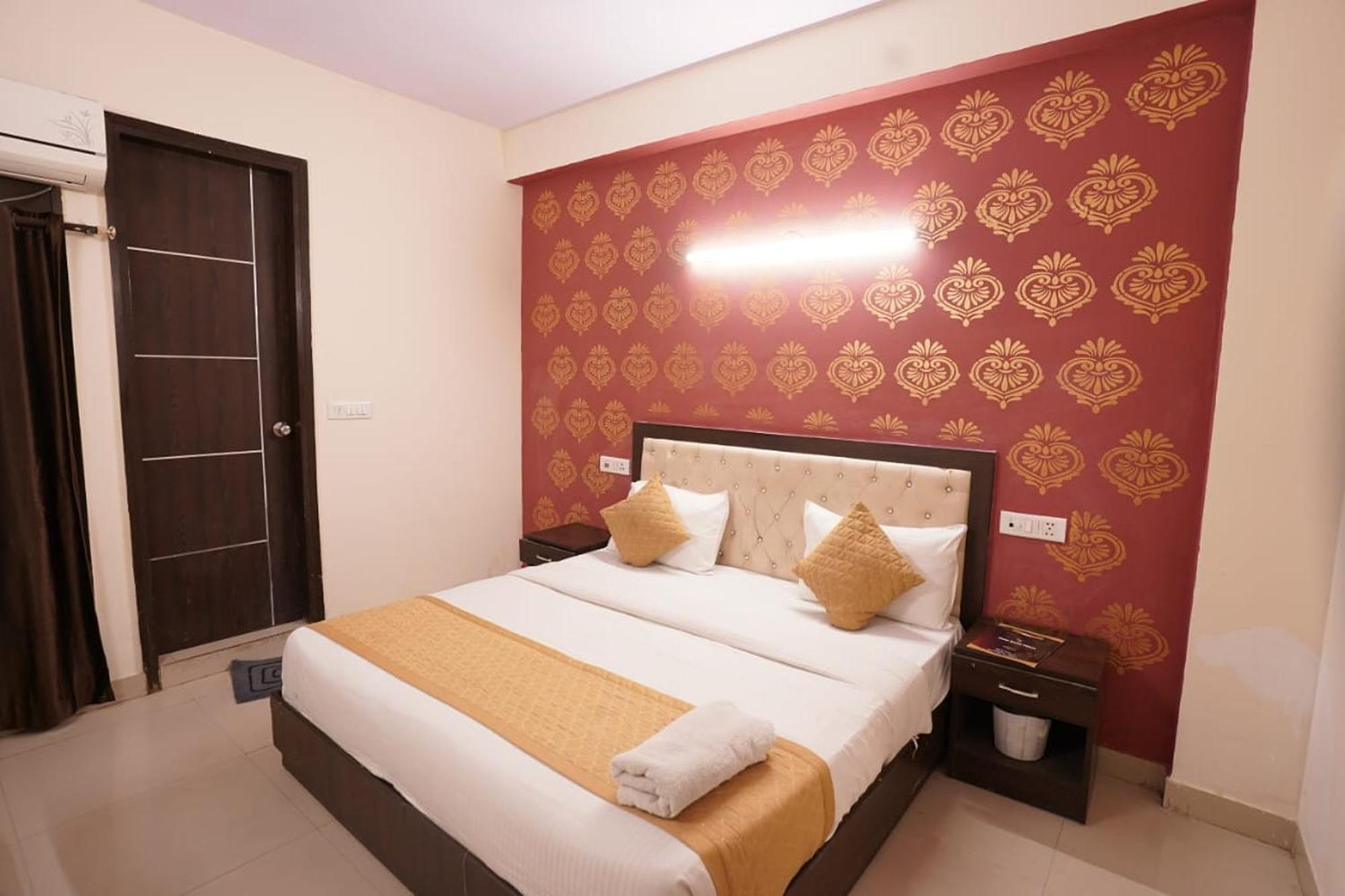 Tourist Palace New Delhi