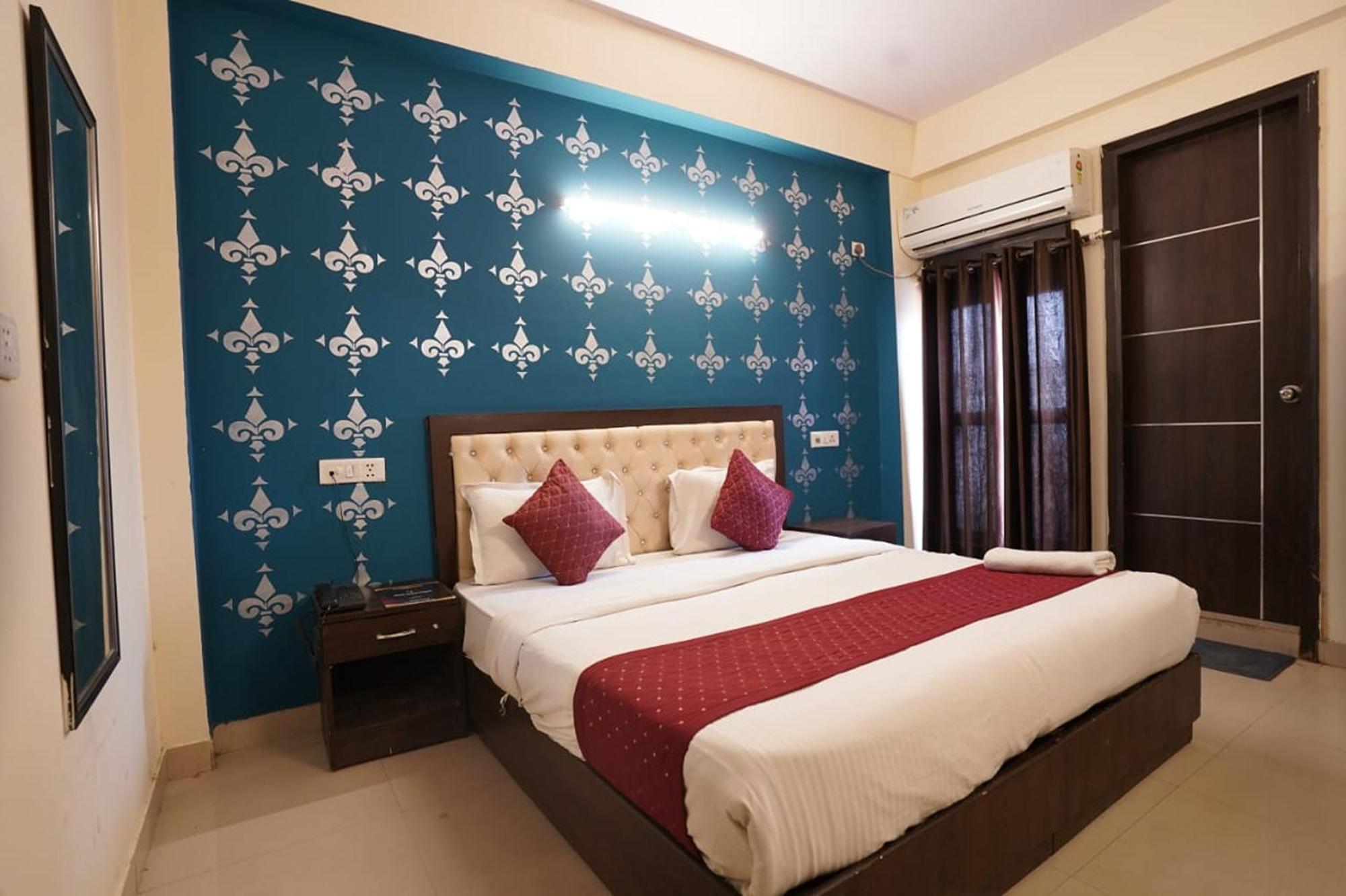 Tourist Palace Hotel