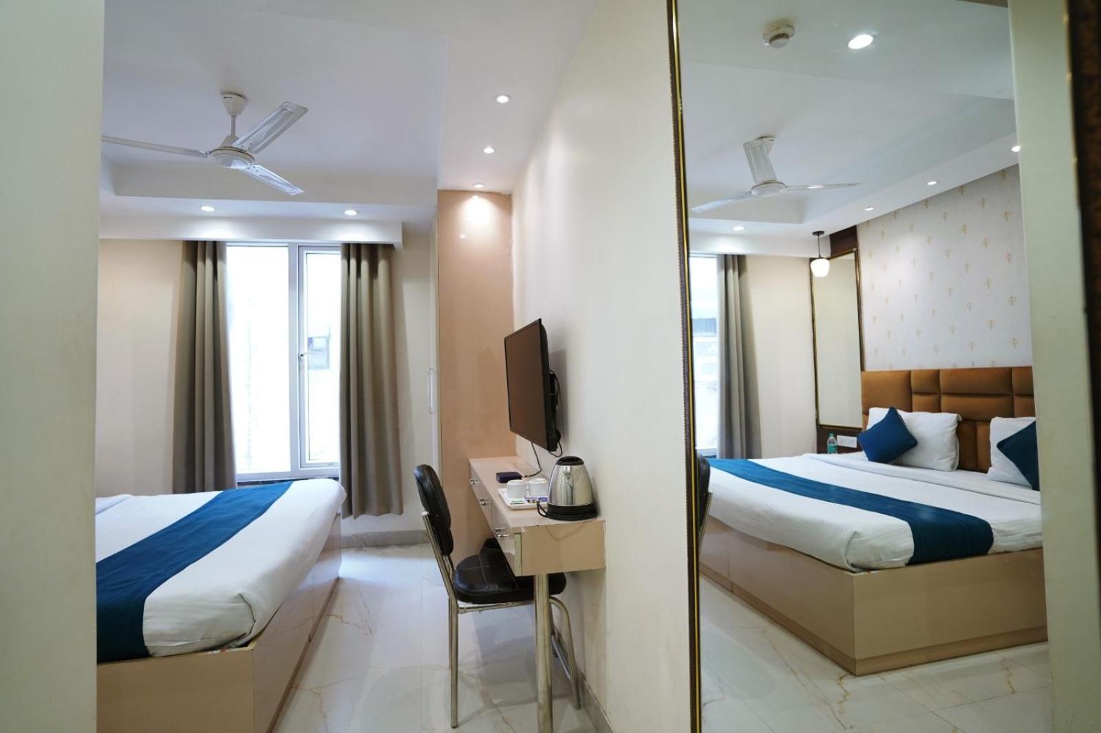 Leo Saffron - Corporate Pitampura Hotel 3*