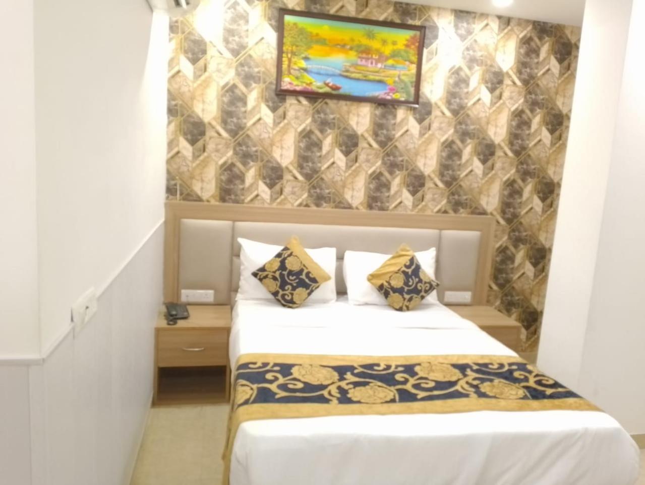 Decent Suites Inn- Mahipalpur, Delhi Airport, Aerocity Acomodação com café da manhã 