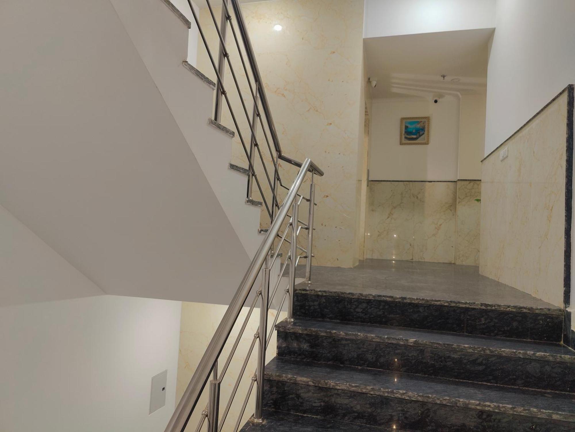 Decent Suites Inn- Mahipalpur, Delhi Airport, Aerocity Nova Deli