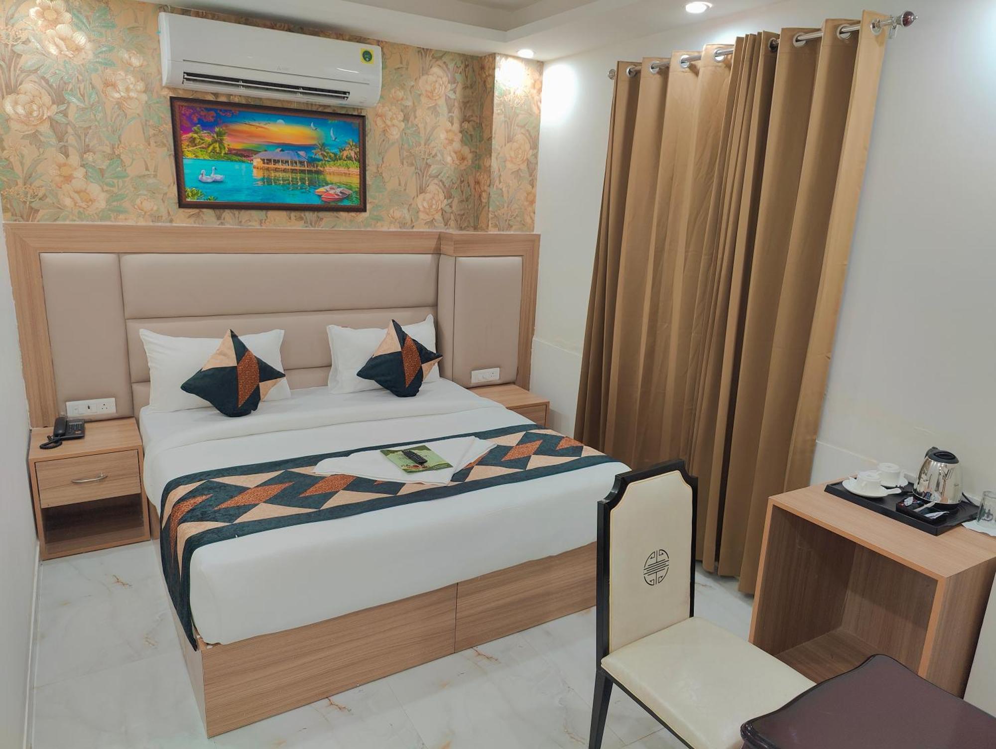 Acomodação com café da manhã  Decent Suites Inn- Mahipalpur, Delhi Airport, Aerocity Nova Deli