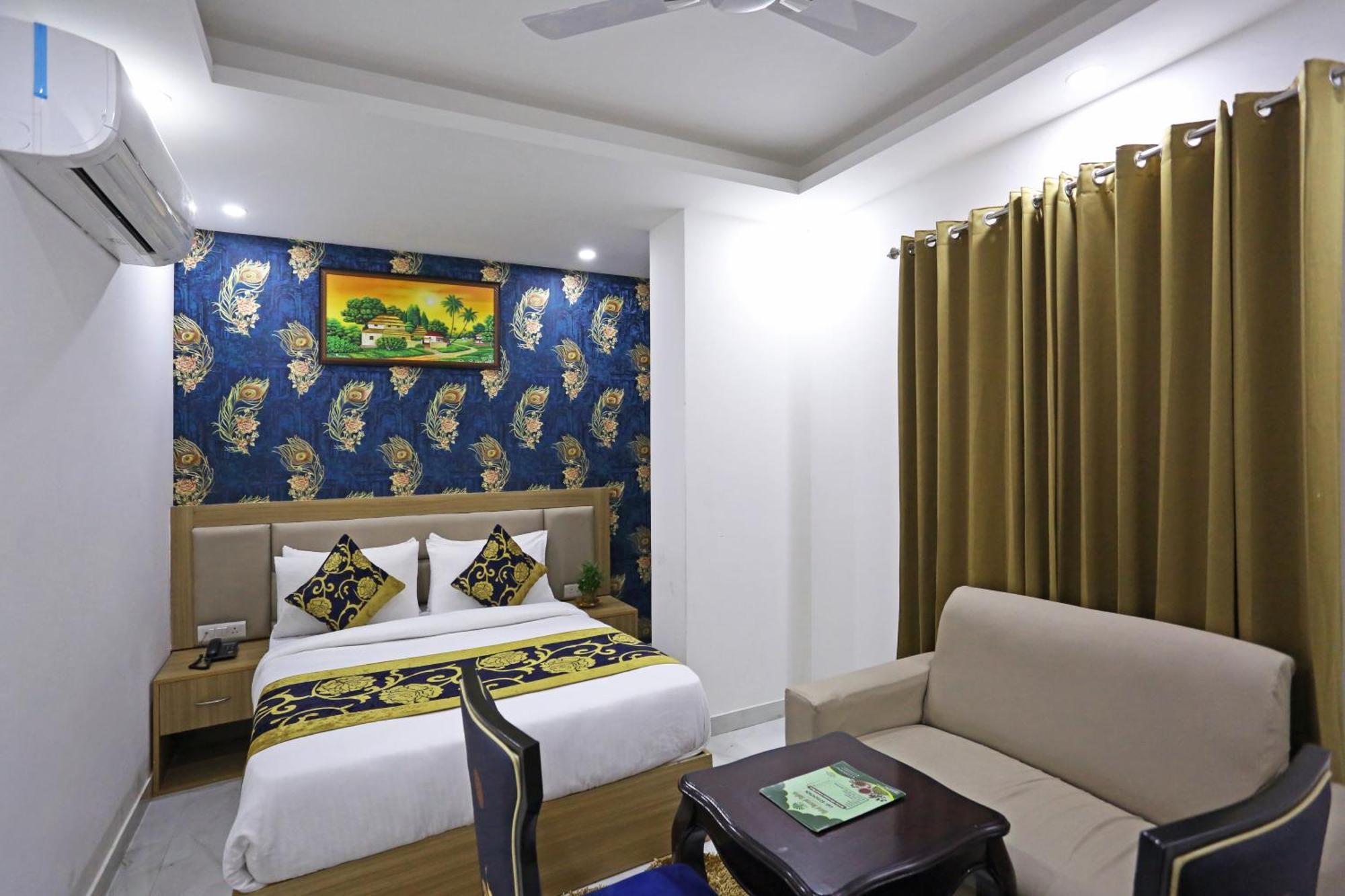 Decent Suites Inn- Mahipalpur, Delhi Airport, Aerocity Acomodação com café da manhã 