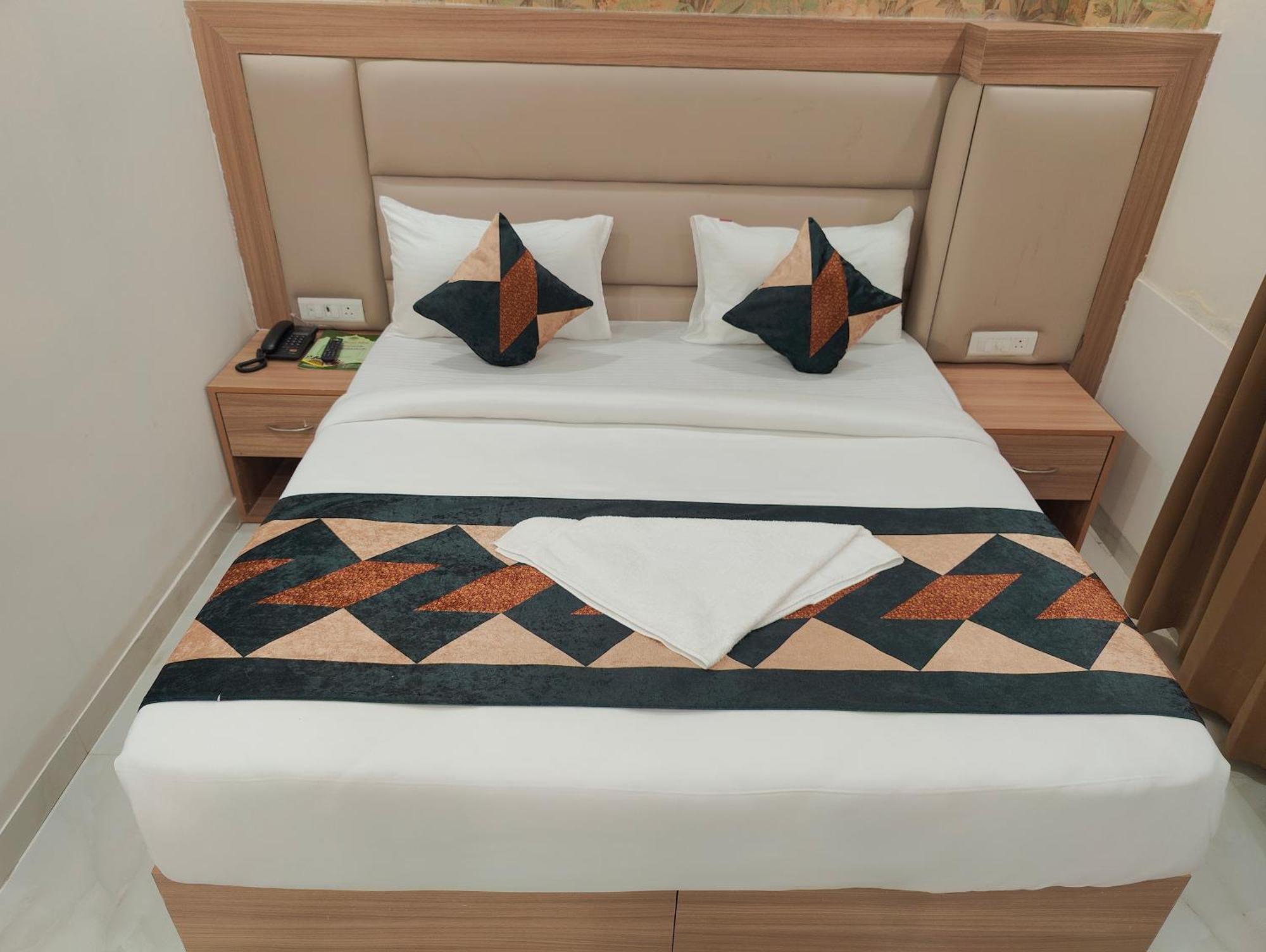 Decent Suites Inn- Mahipalpur, Delhi Airport, Aerocity Nova Deli