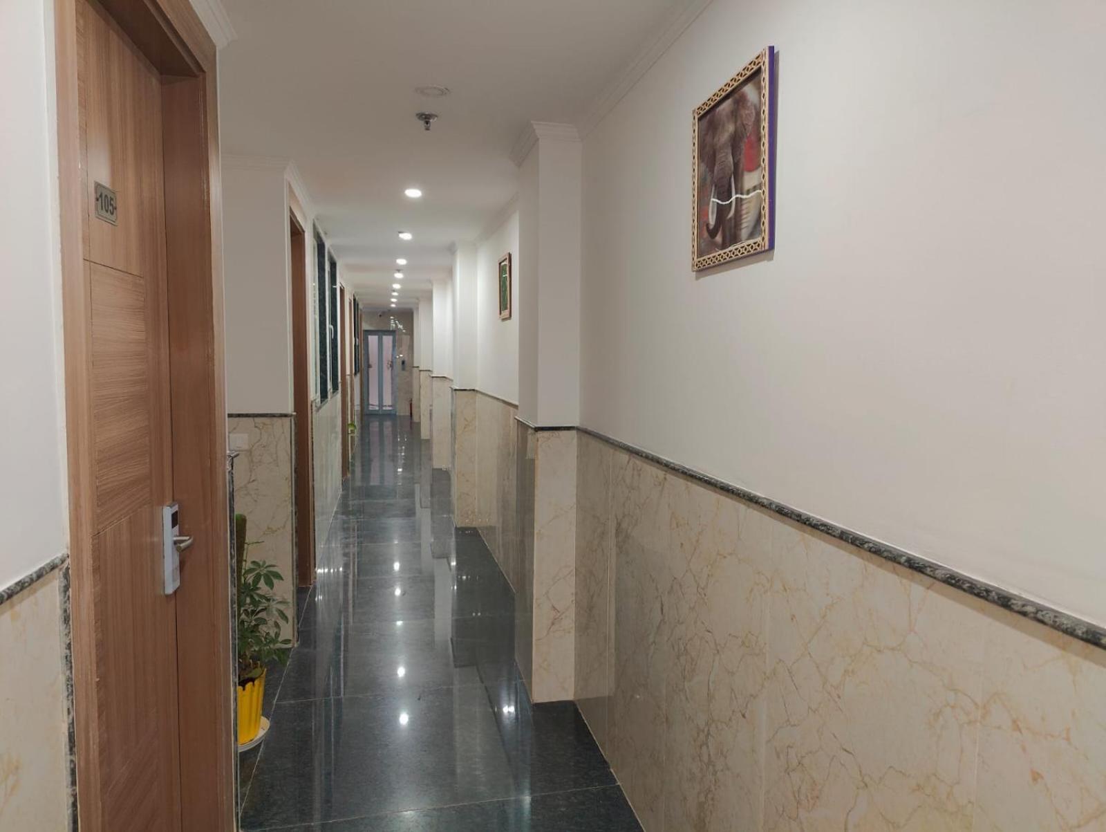 Decent Suites Inn- Mahipalpur, Delhi Airport, Aerocity 4* Nova Deli