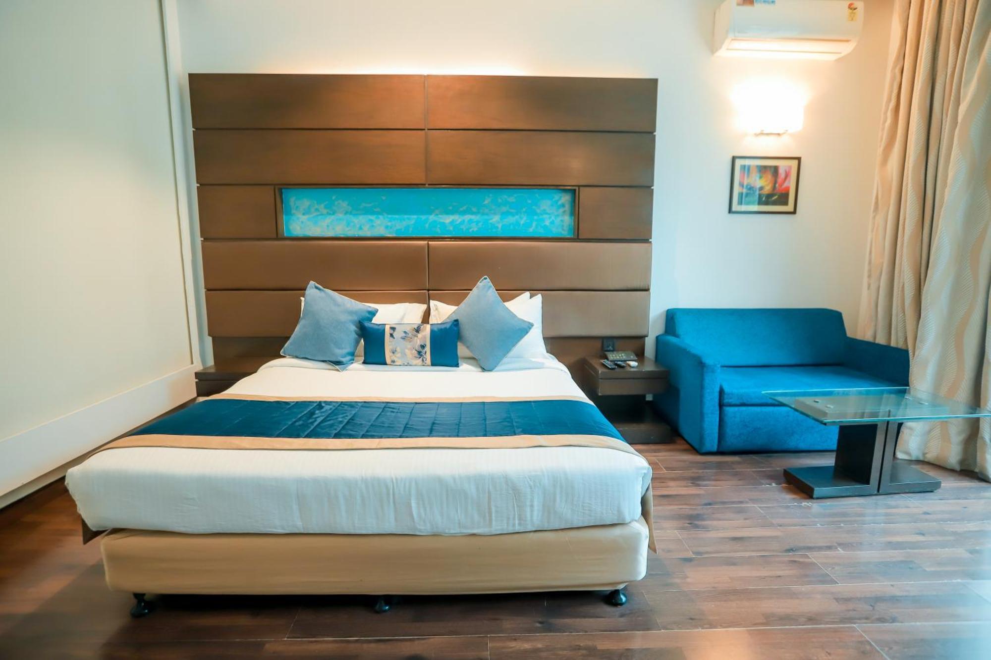 Hotel Bel-la Monde Chhattarpur South Delhi 4*
