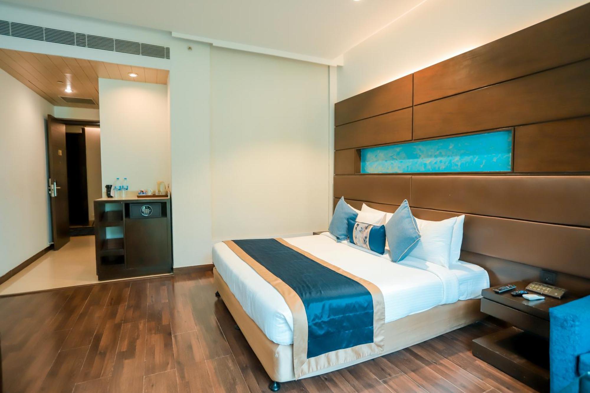 Bel-la Monde Chhattarpur South Delhi Hotel 4*