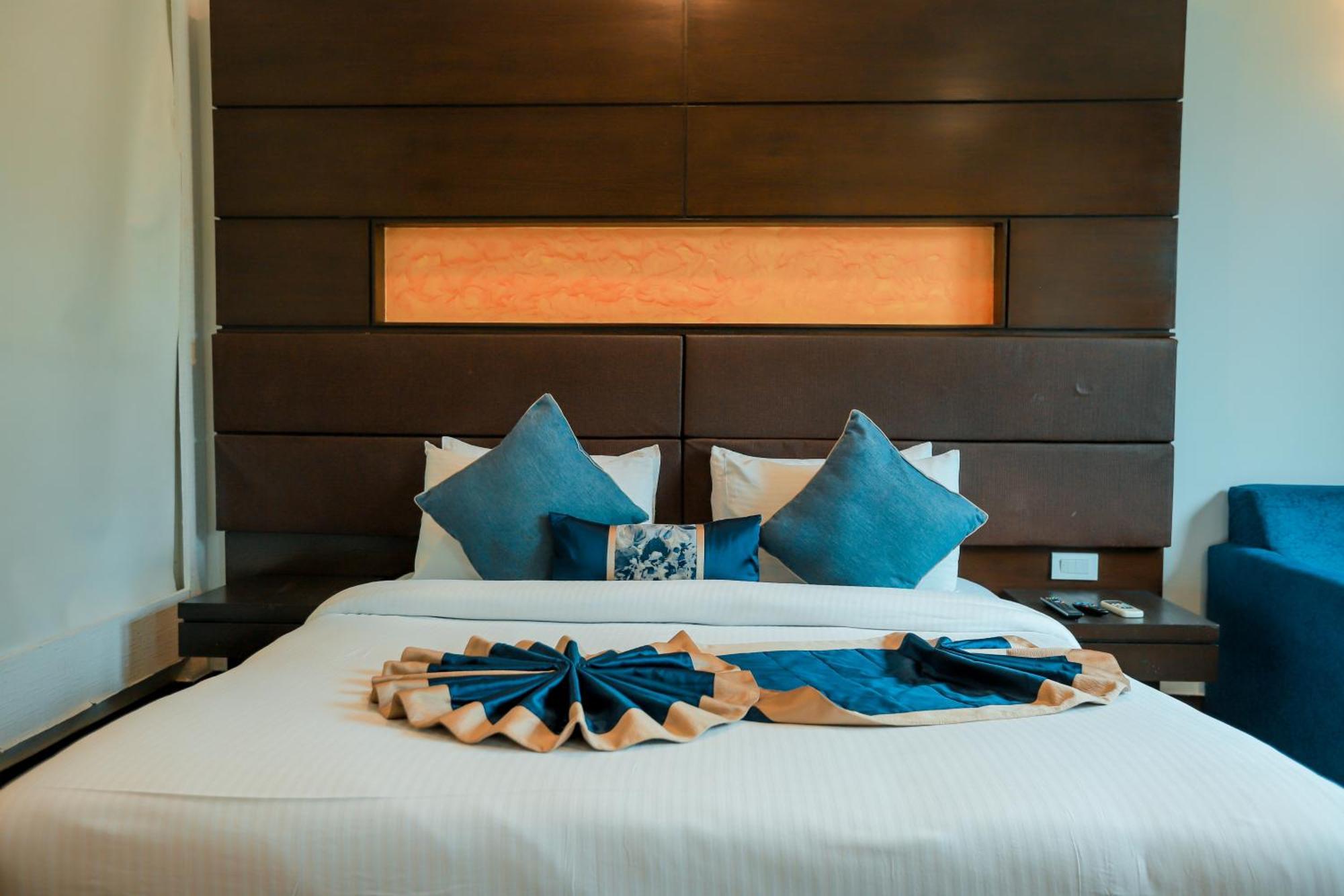 Bel-la Monde Chhattarpur South Delhi Hotel 4*