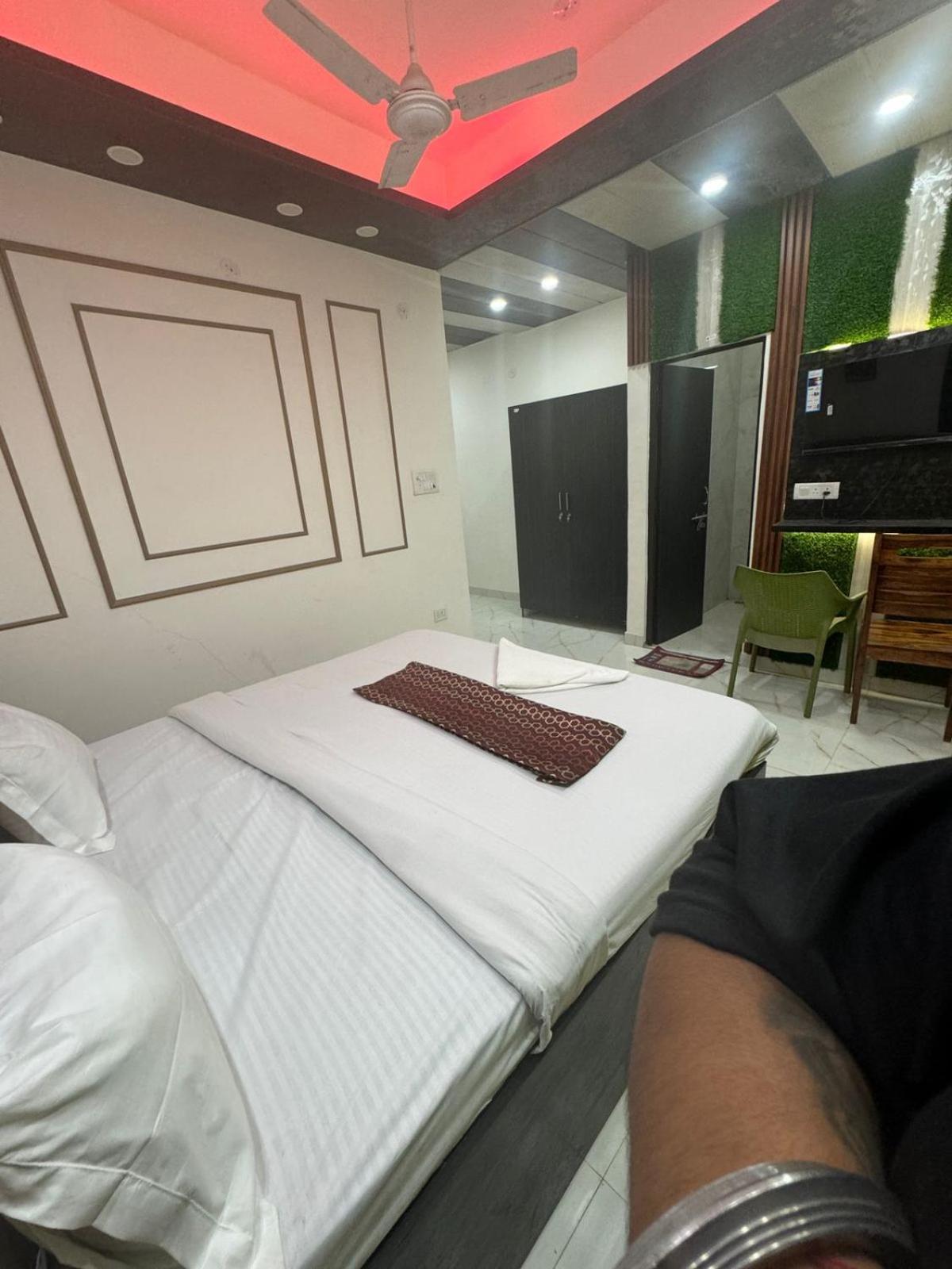 Guest house Malviya Nagar