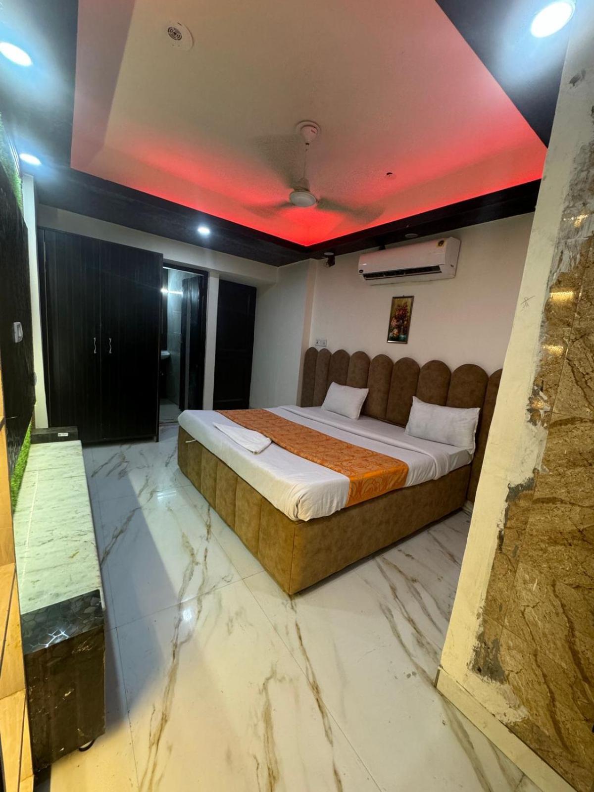 Guest house Malviya Nagar