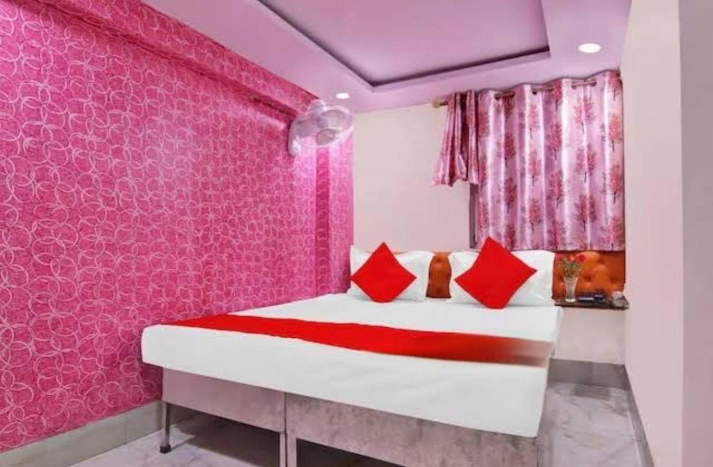 Ram Palace 2*