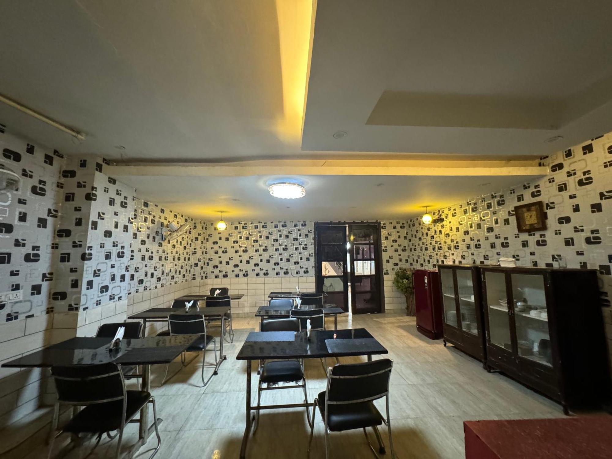 Hotel Airport Port View New Delhi