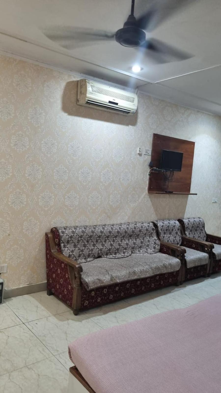 Hotel Swapnil International New Delhi