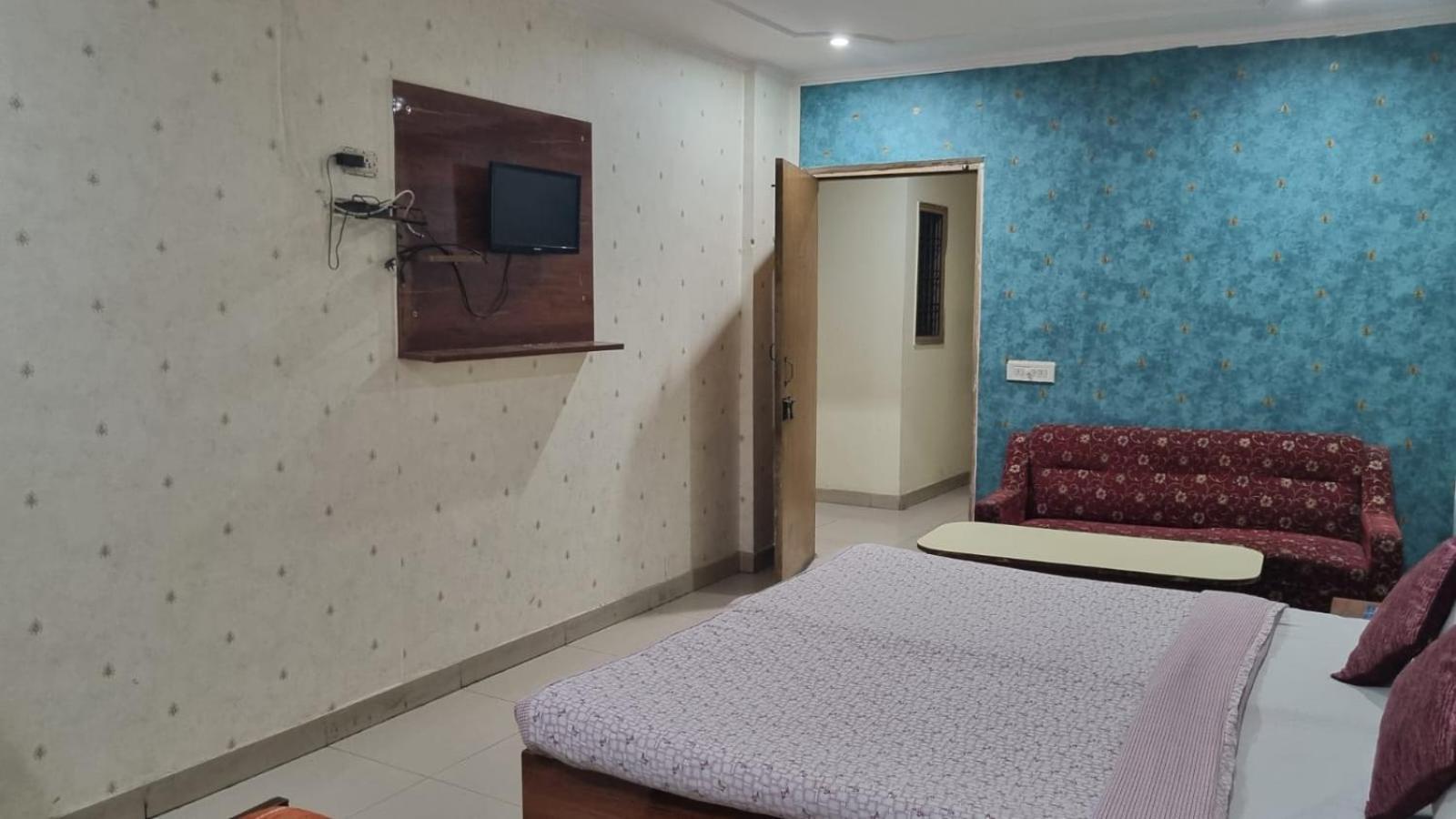 Swapnil International 3* New Delhi