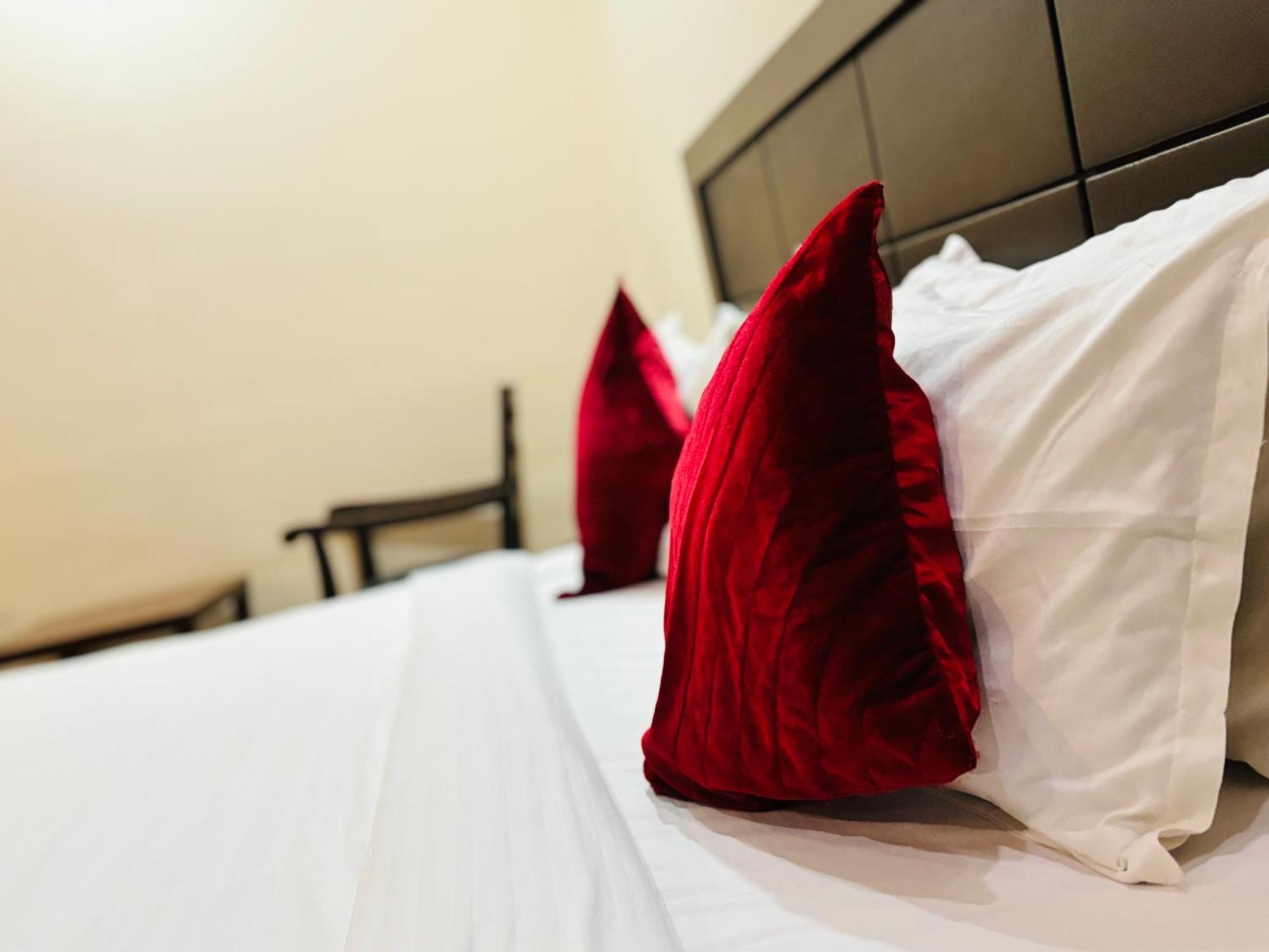 Hc Grand Near Indraprastha Apollo Hospital New Delhi