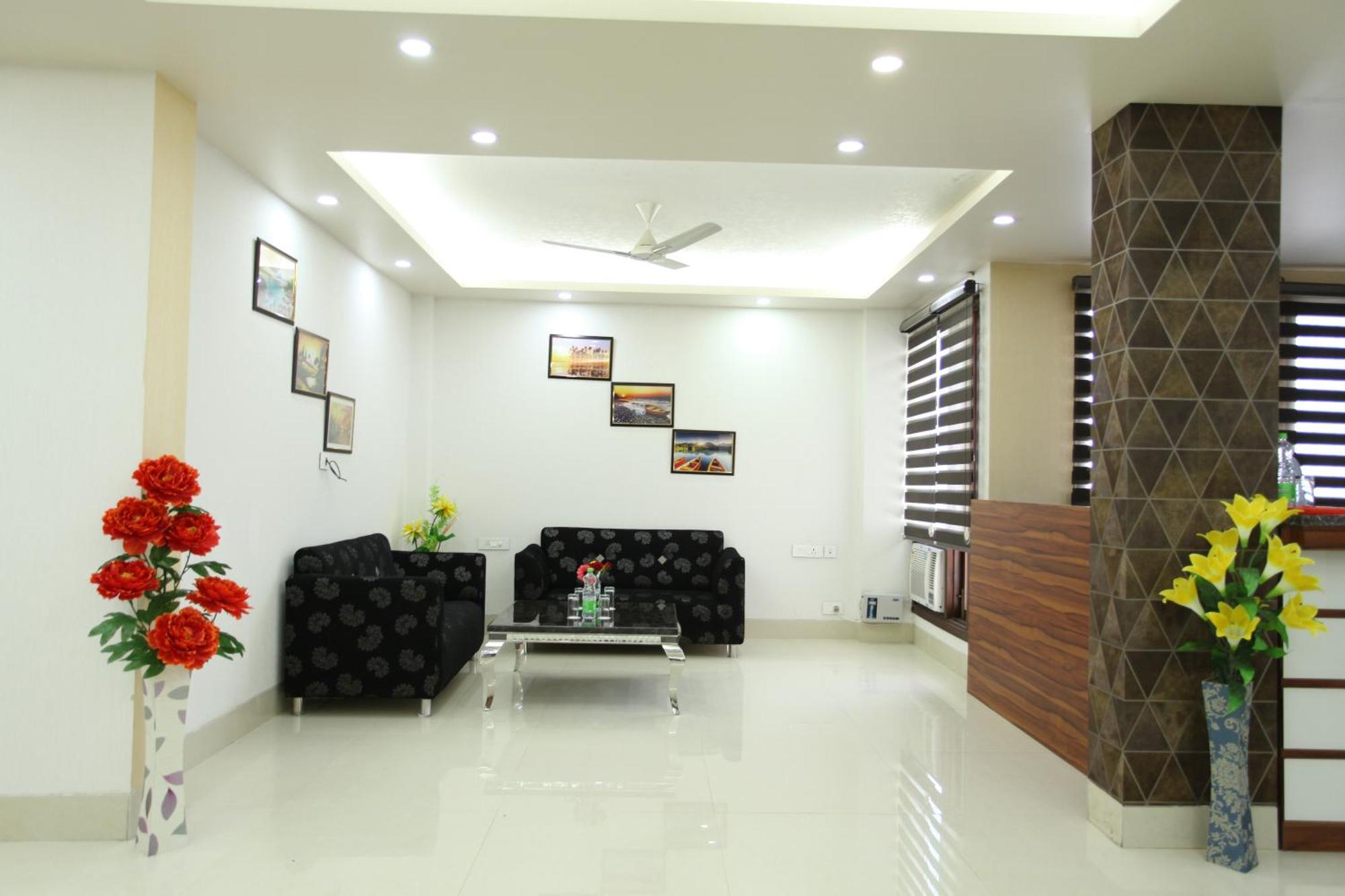 Hc Grand Near Indraprastha Apollo Hospital New Delhi