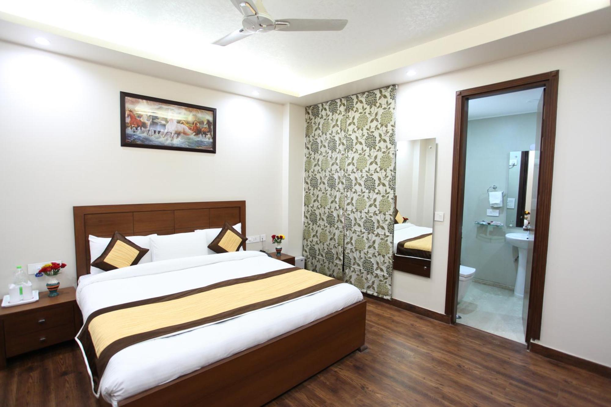 Hc Grand Near Indraprastha Apollo Hospital New Delhi