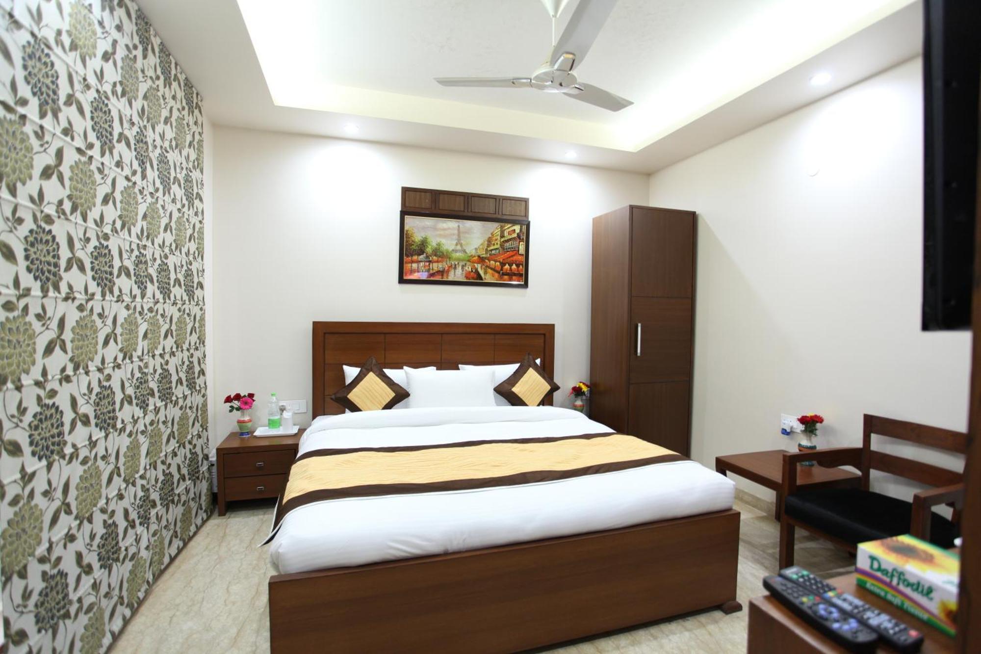 Hc Grand Near Indraprastha Apollo Hospital Hotel New Delhi