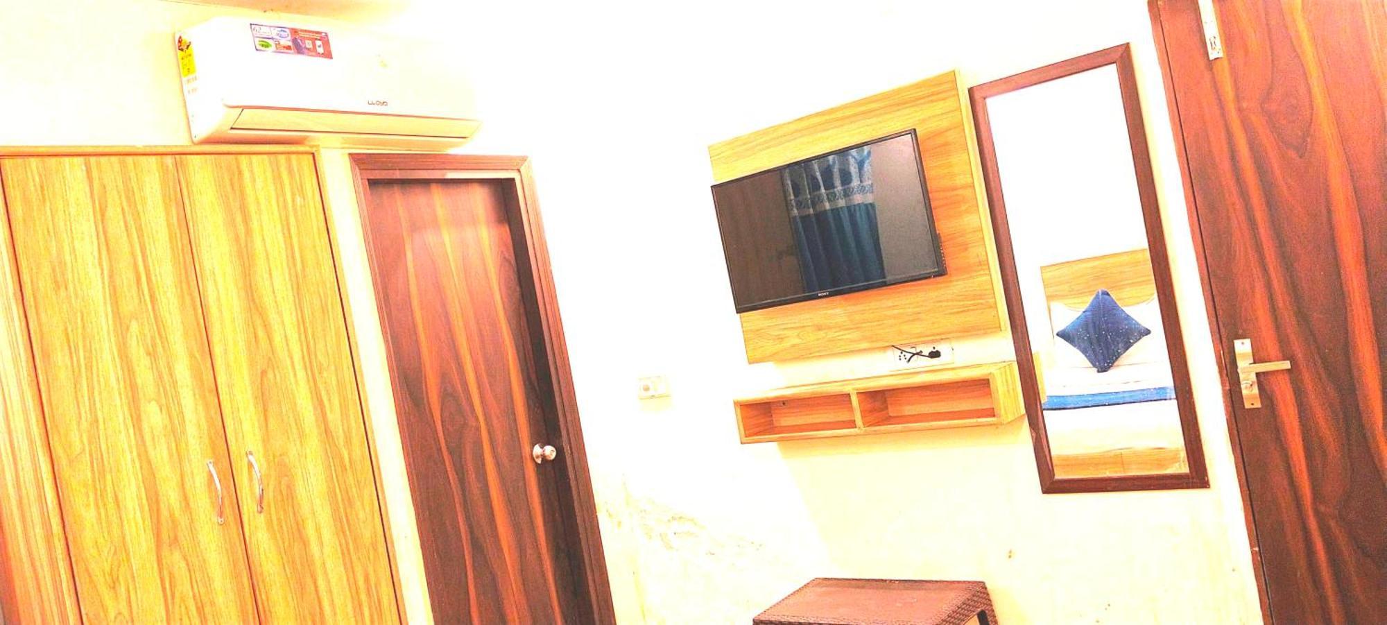 Aerocity Golden Hotel 3*