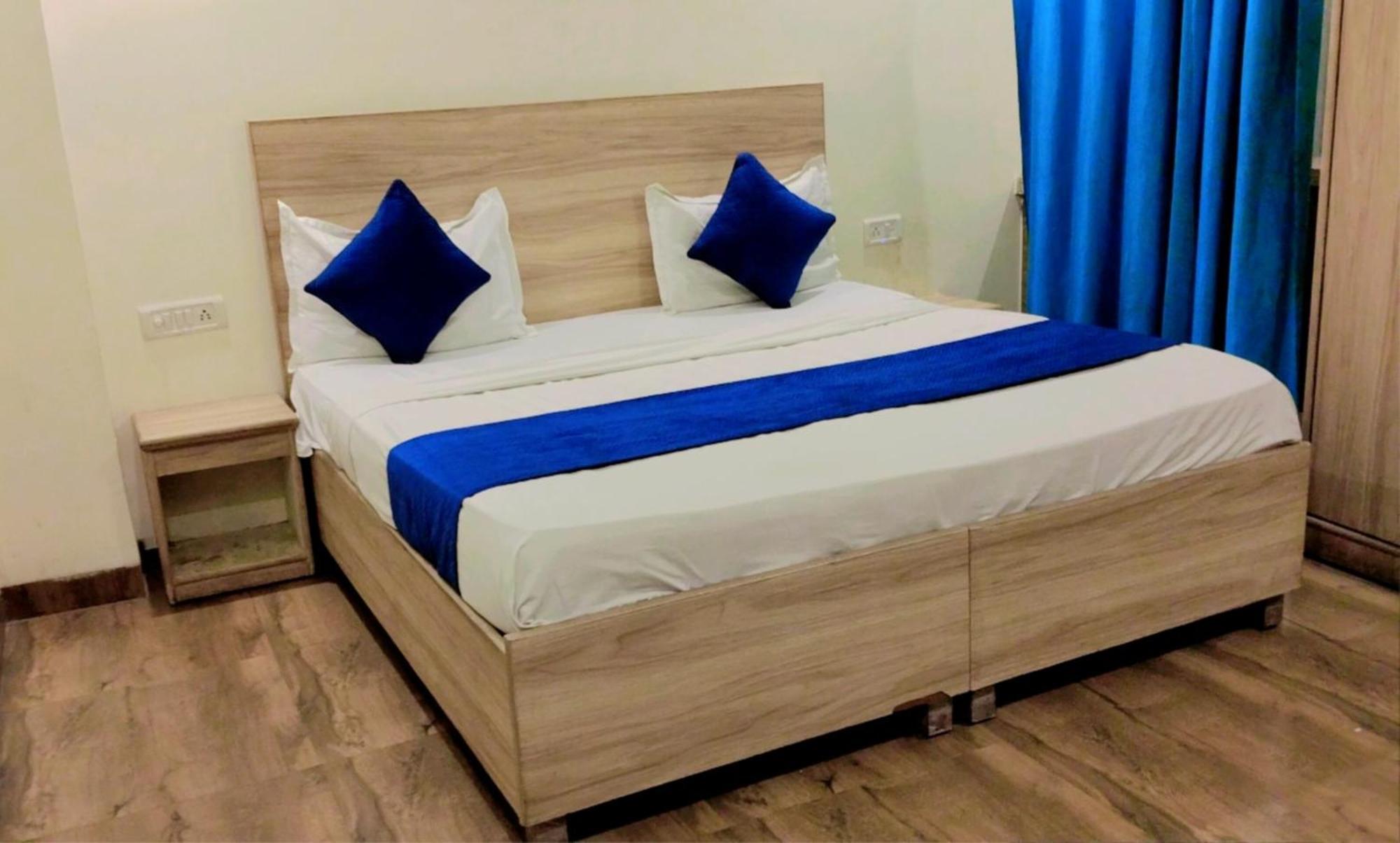 Aerocity Golden Hotel