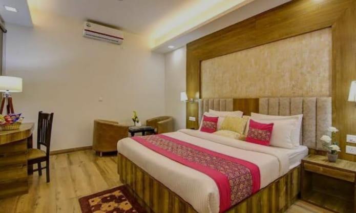 Airport President Near Igi Airport Delhi Hotel 4*