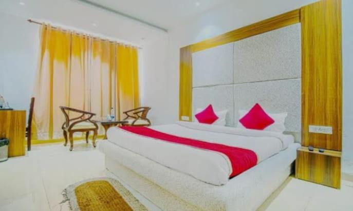 Airport President Near Igi Airport Delhi 4*