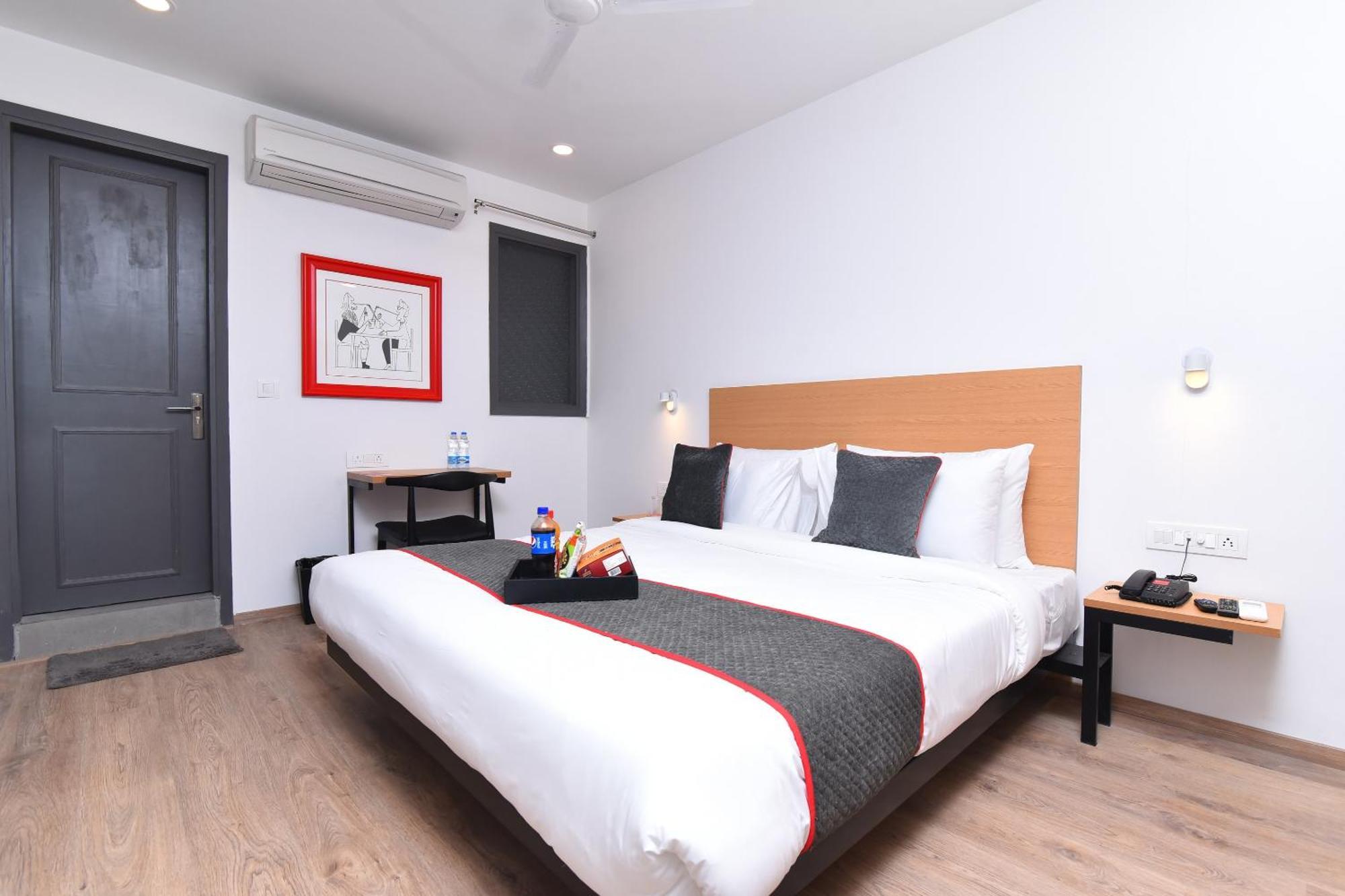 Townhouse Rudra Near Chhatarpur Metro Station New Delhi