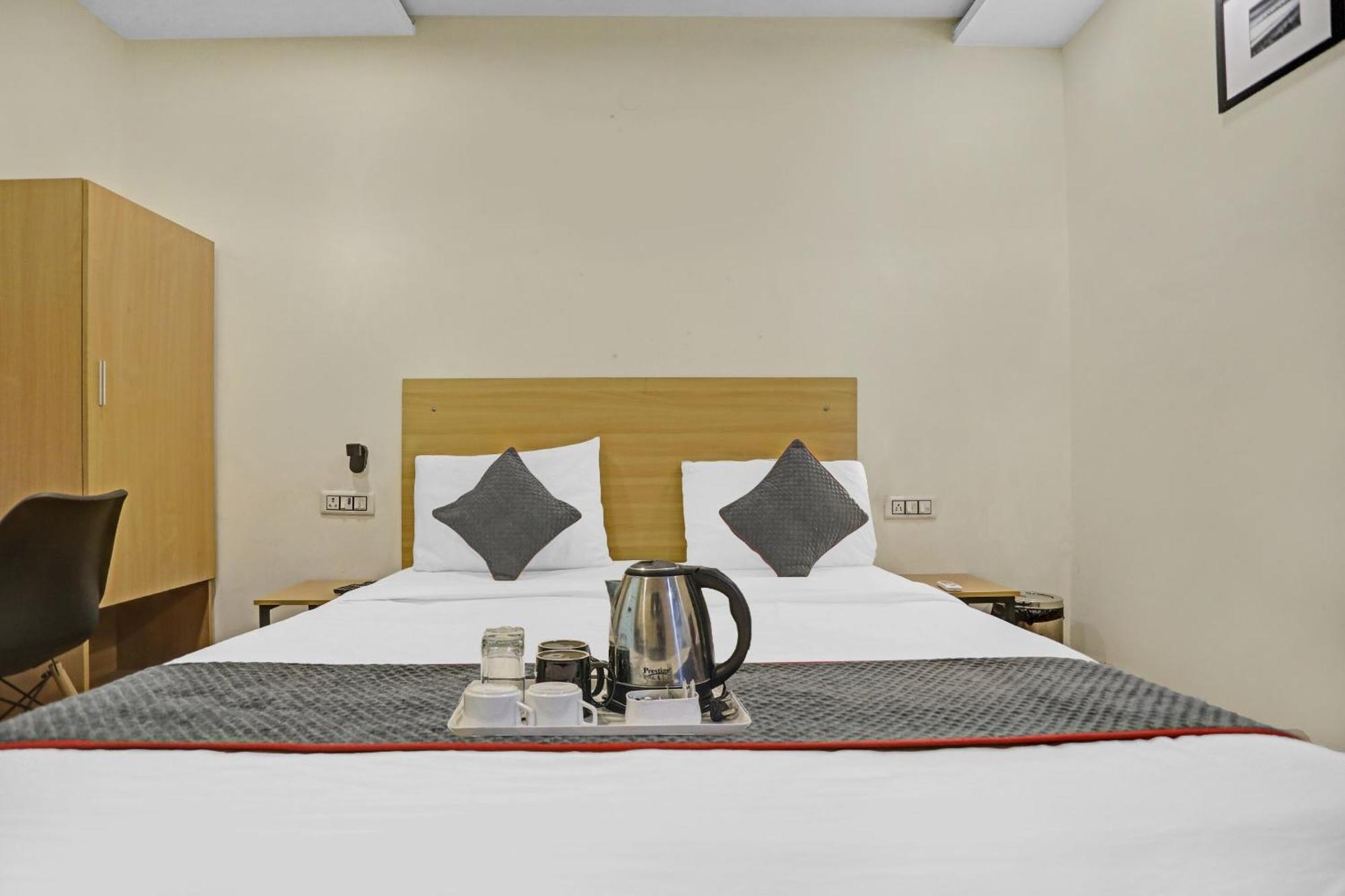 Super Townhouse Mannat Rohini 16 4*