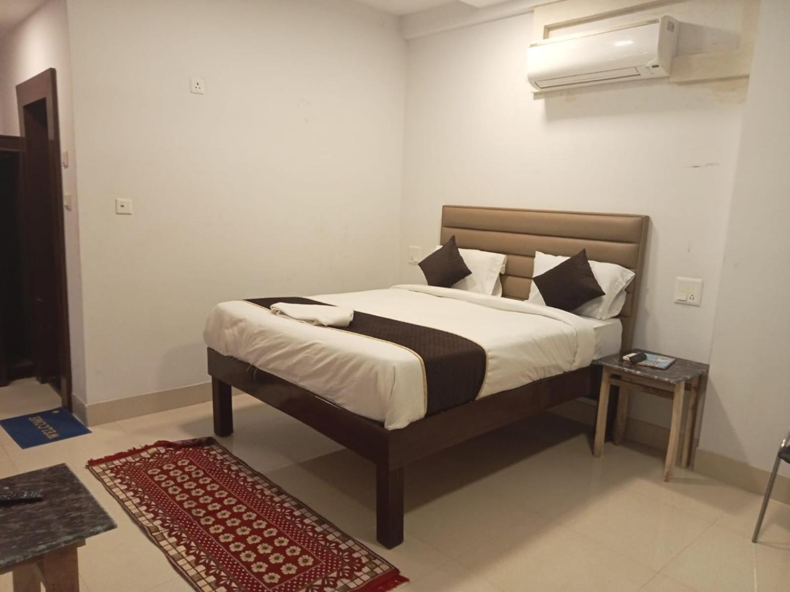 T Palace Mahipalpur Hotel 3*