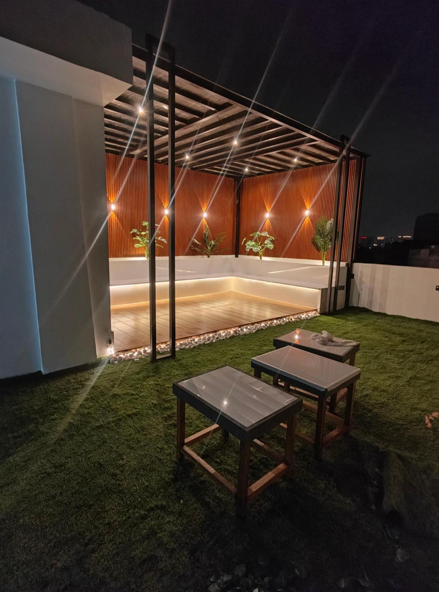 Enchanted The Roof Rekha, With Private Trace Garden New Delhi