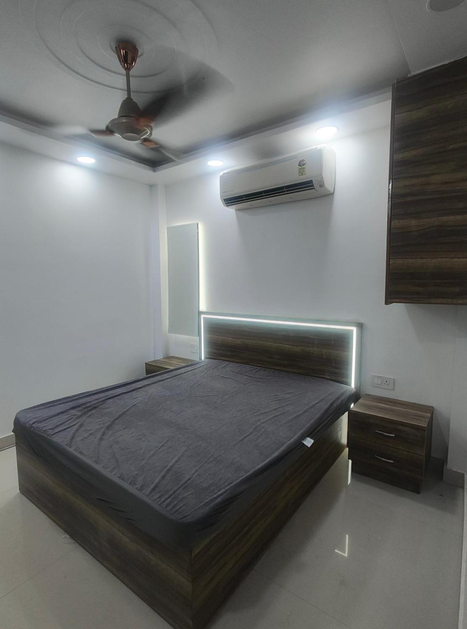 Enchanted The Roof Rekha, With Private Trace Garden Guest house New Delhi