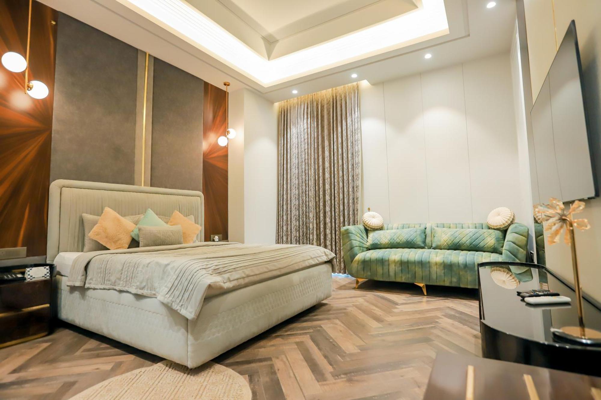 Bel-la Monde Chhattarpur South Delhi Hotel 4*