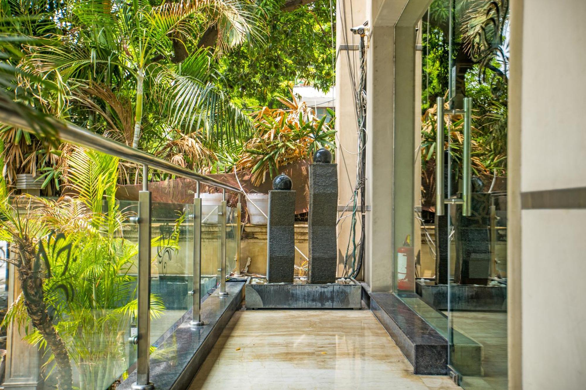 Hotel The Grand Vikalp By Saga New Delhi