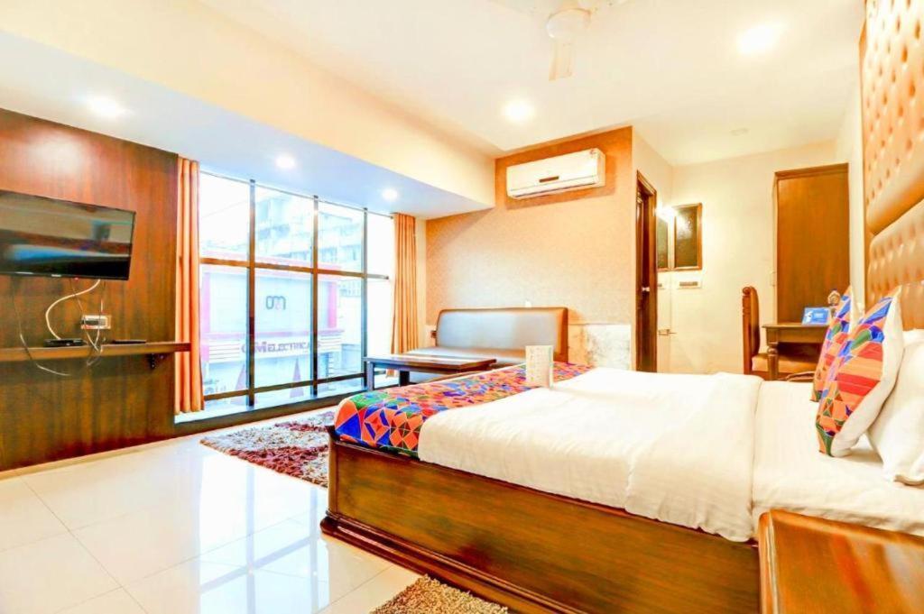 R Deluxe - Railway Station 3* New Delhi