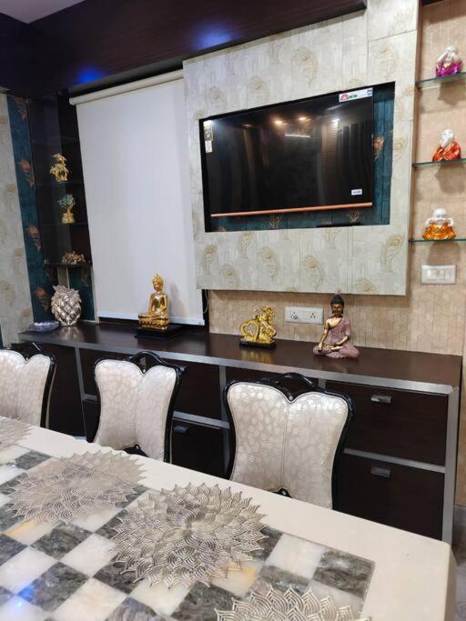 Urban Majestic 3bhk West Delhi * New Delhi