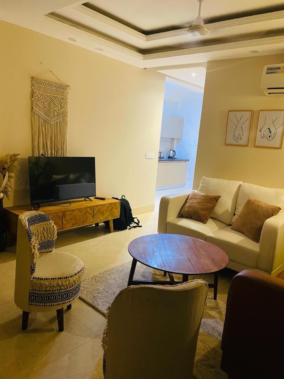 Wildflower 2bedroom Boho Penthouse Apartment New Delhi