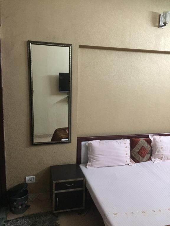 Ashu Guest house