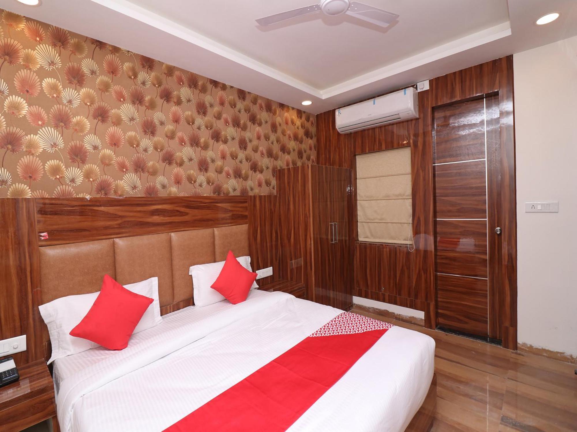 Hotel Olivia 3*