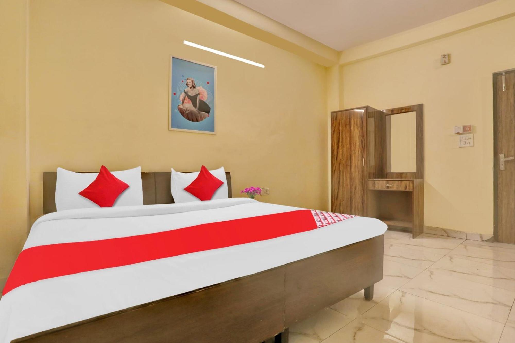 O Raas Near Near Laxmi Nagar Metro Station New Delhi