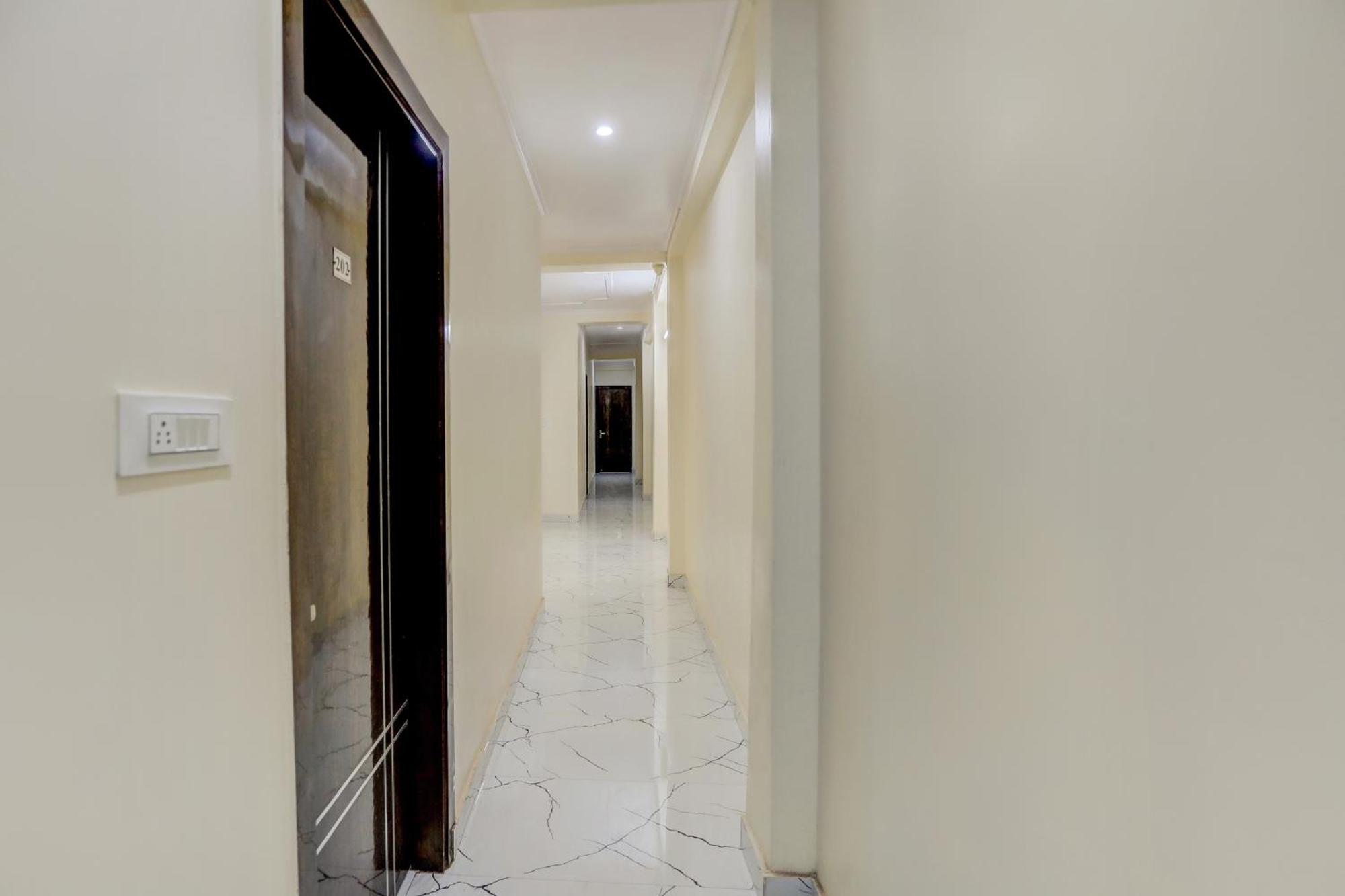 Hotel O Diamond New Delhi