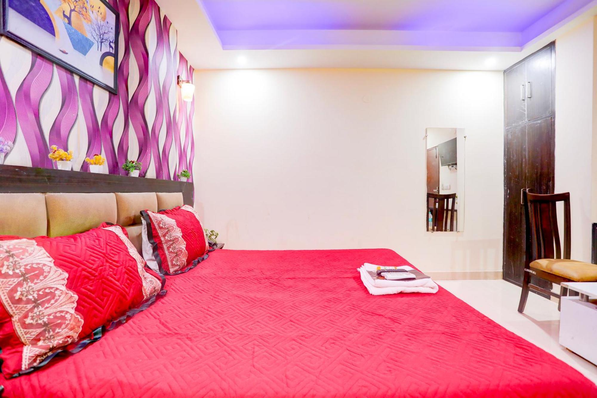 Global Near Delhi Airport Hotel 3*