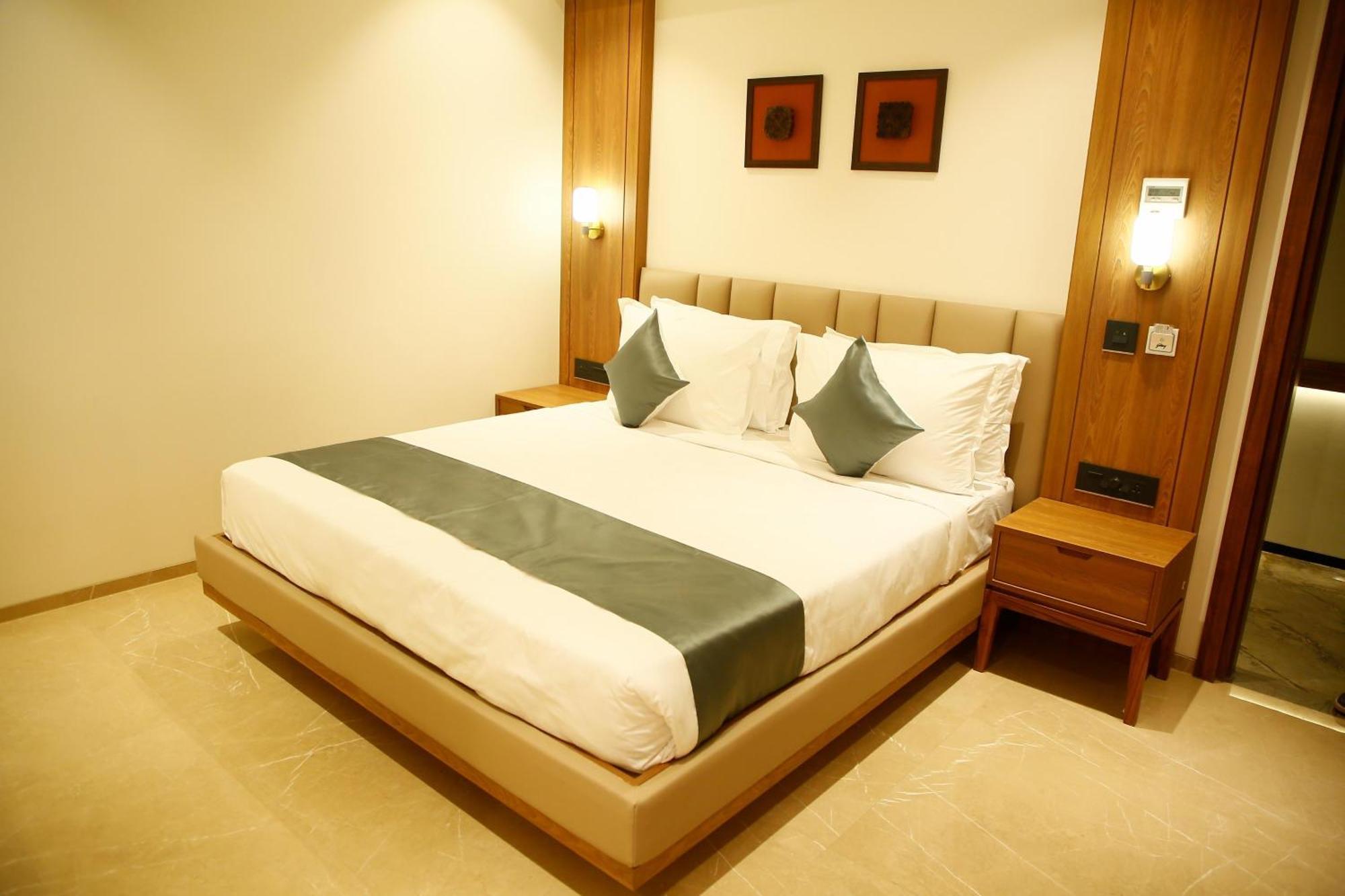 Hotel Ramida At Delhi Airport