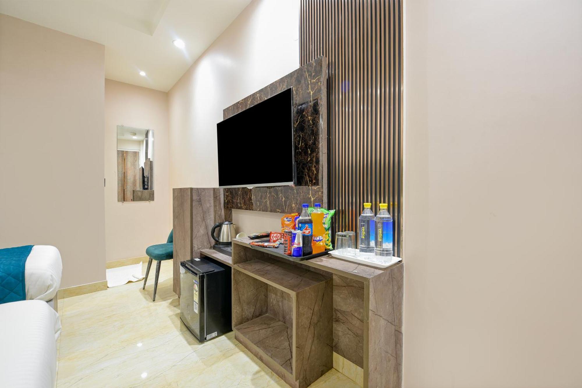 Hotel Pearl Plaza Near Railway Station New Delhi