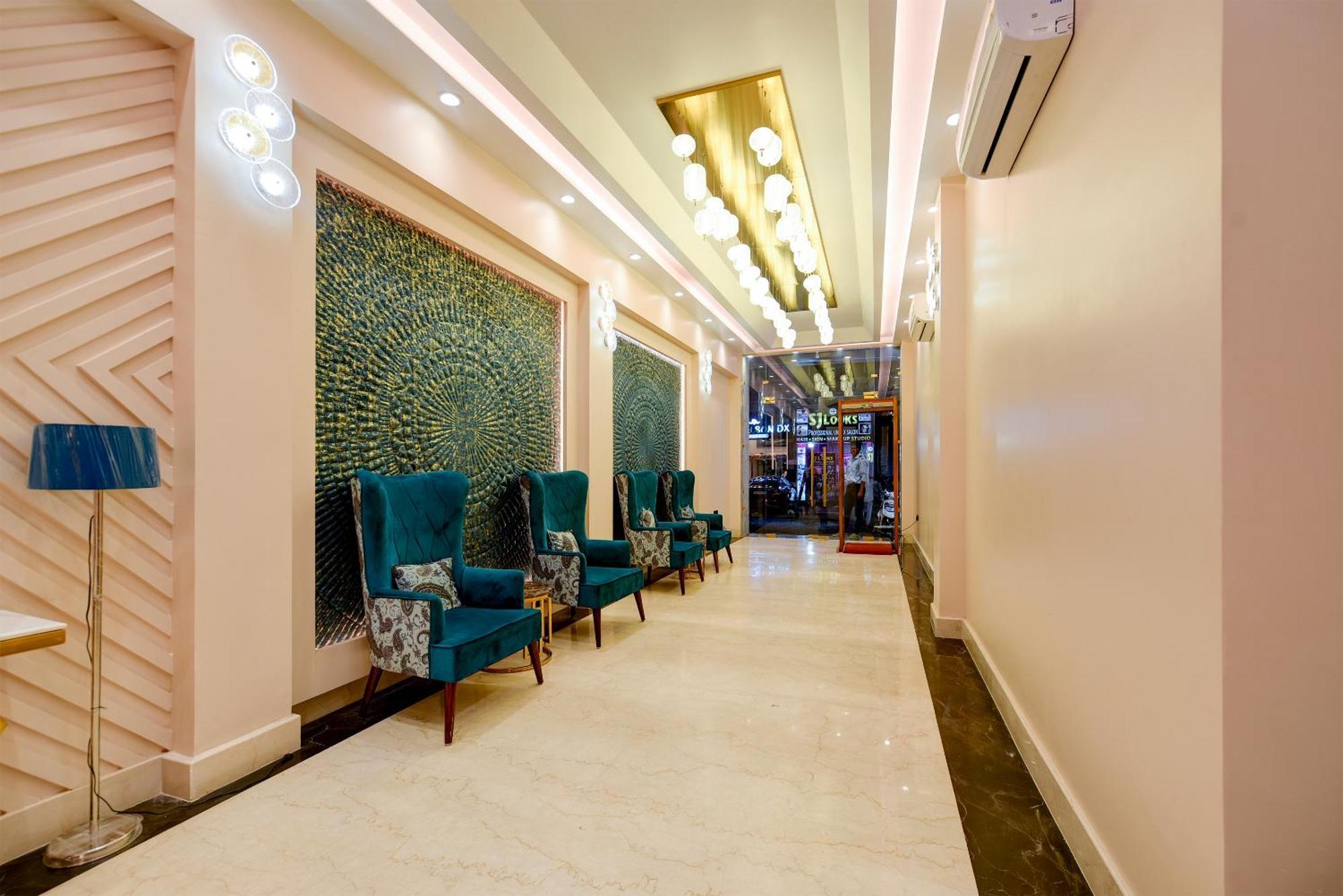 Pearl Plaza Near Railway Station 4* New Delhi