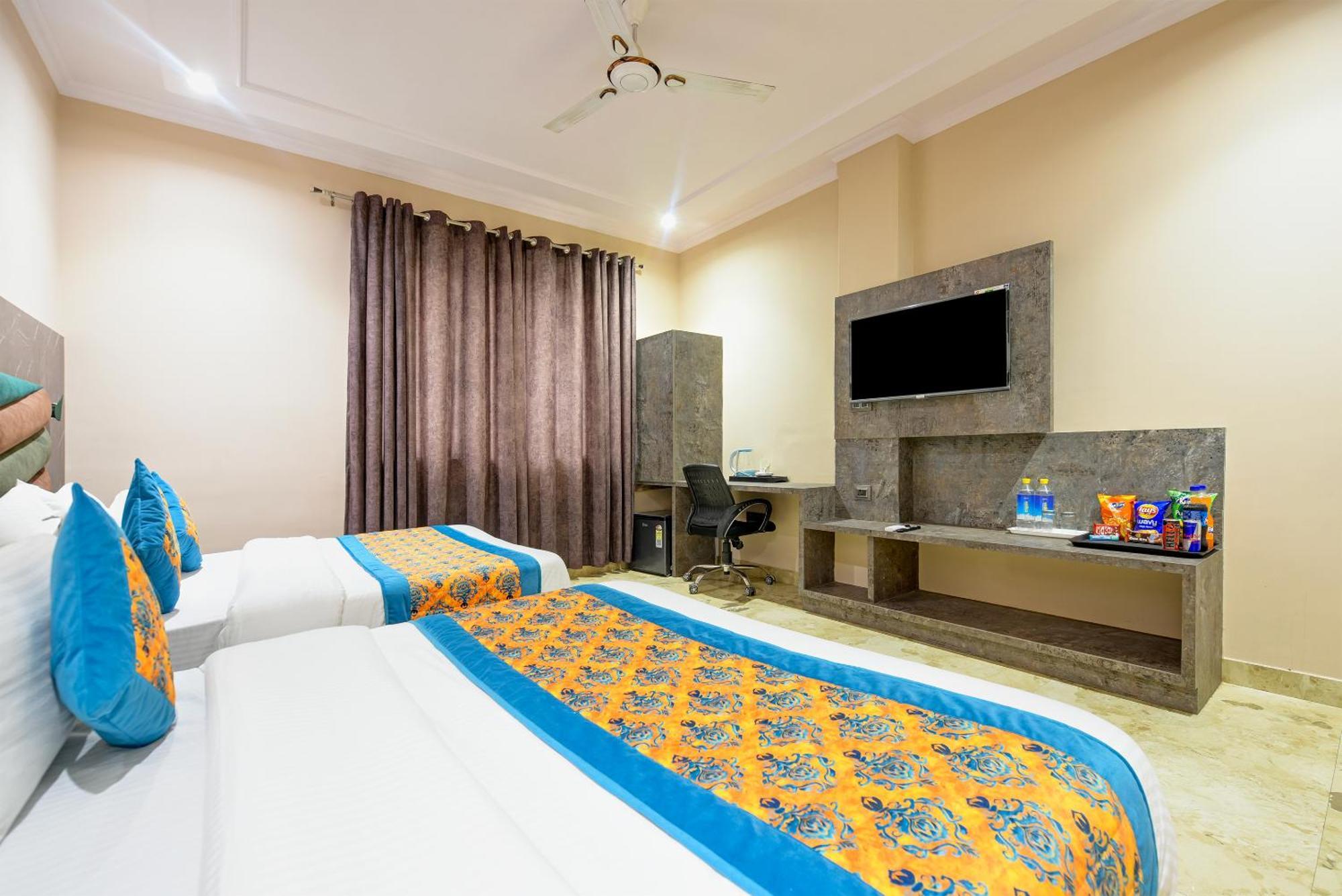 Pearl Plaza Near Railway Station Hotel 4*
