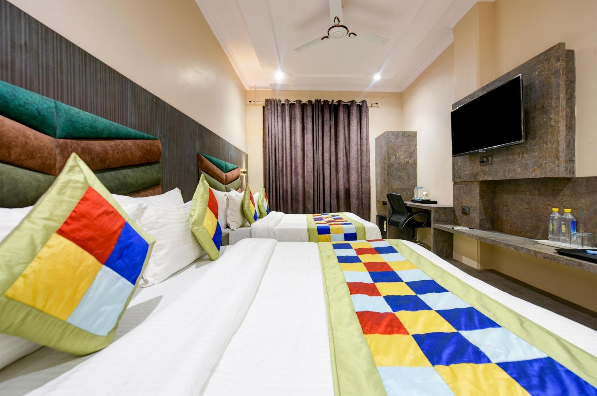 Pearl Plaza Near Railway Station Hotel 4*