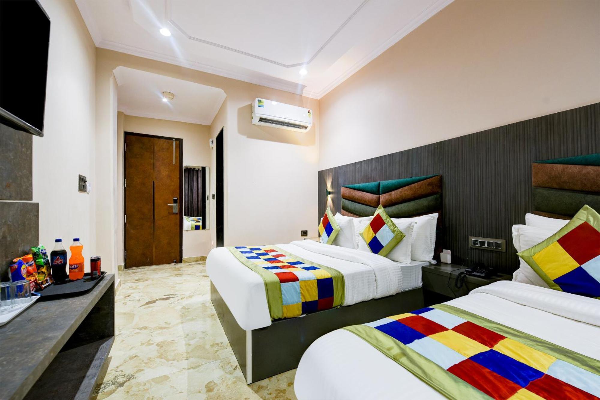 Pearl Plaza Near Railway Station New Delhi