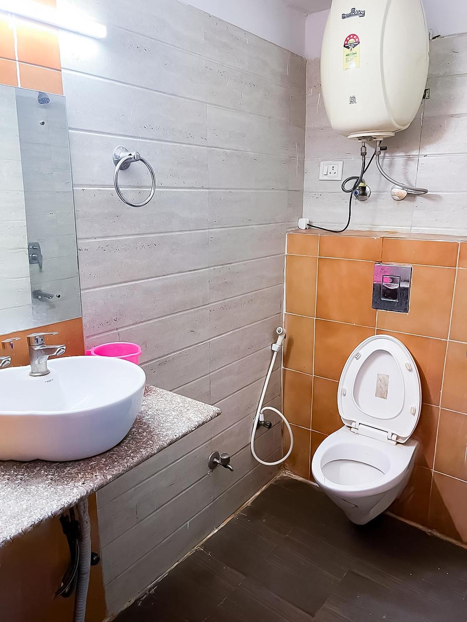Hotel Krishna - Lajpat Nagar New Delhi
